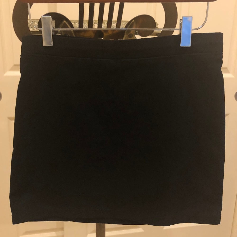 Express XS black miniskirt